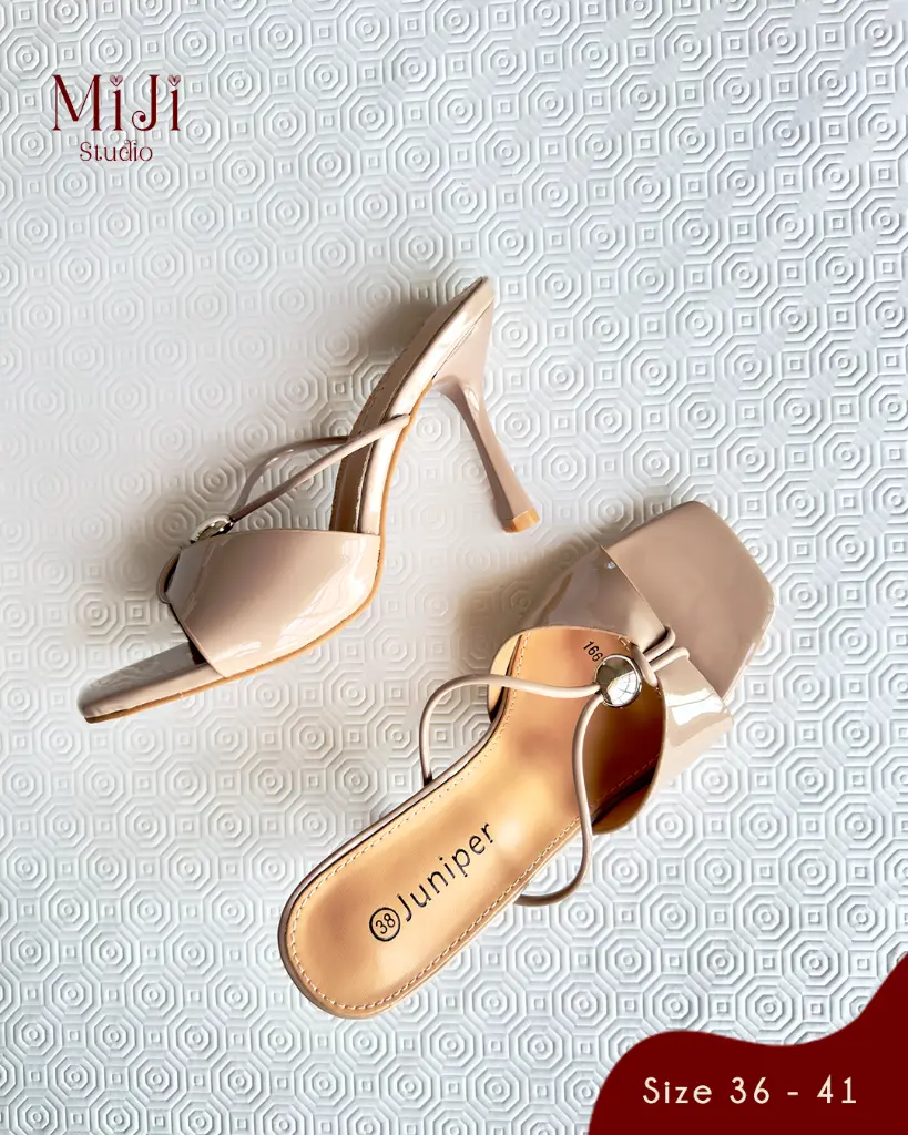 Kika Khaki 3.webp