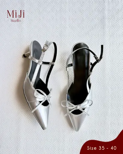 [LM-N02] Lily Chrome Heels