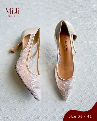 [KK-04] Kika Lace Champagne Heels
